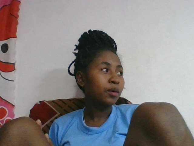 Marinah1a live cam on BongaCams