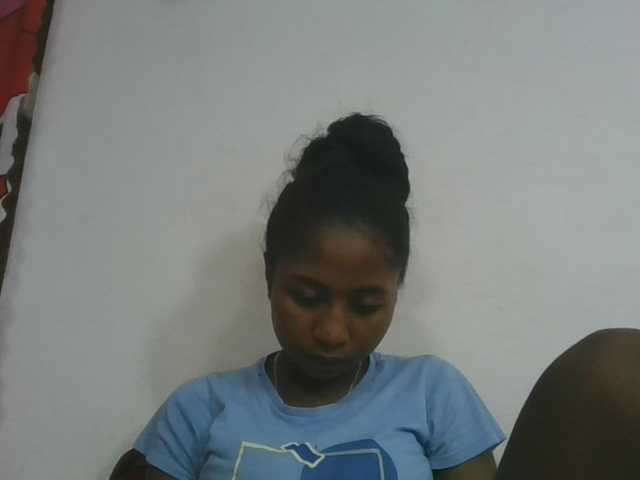 Marinah1a live cam on BongaCams