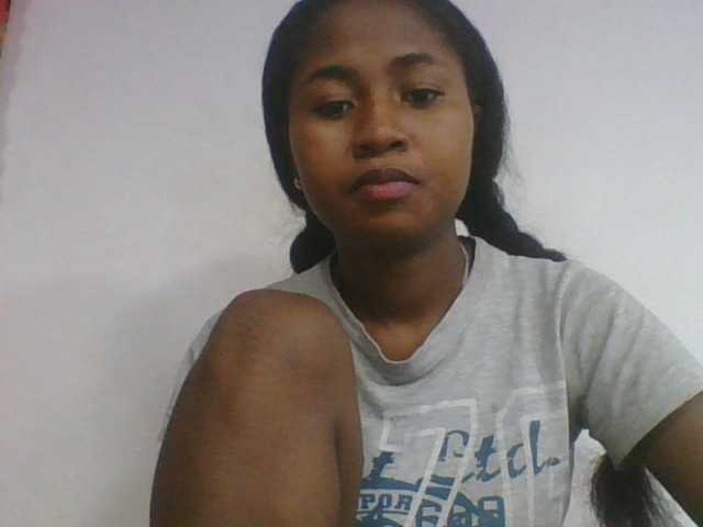 Marinah1a live cam on BongaCams