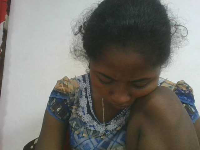 Marinah1a live cam on BongaCams