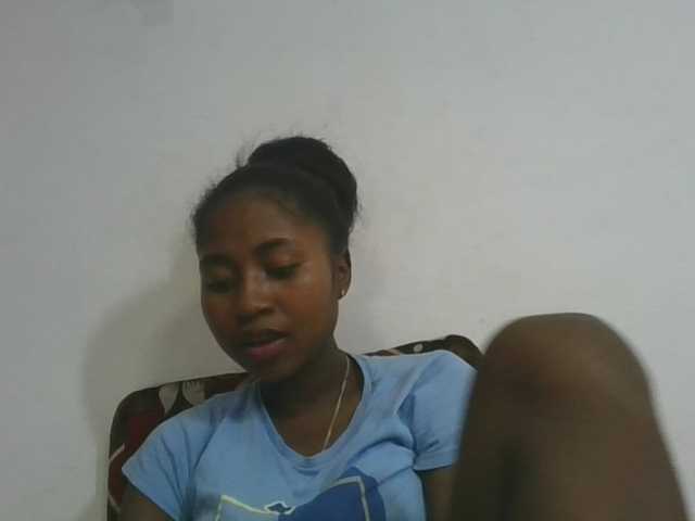 Marinah1a live cam on BongaCams