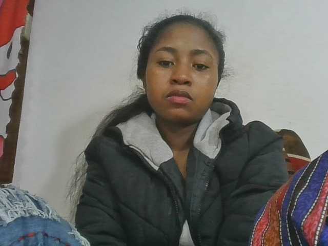 Marinah1a live cam on BongaCams