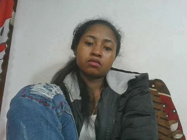 Marinah1a live cam on BongaCams