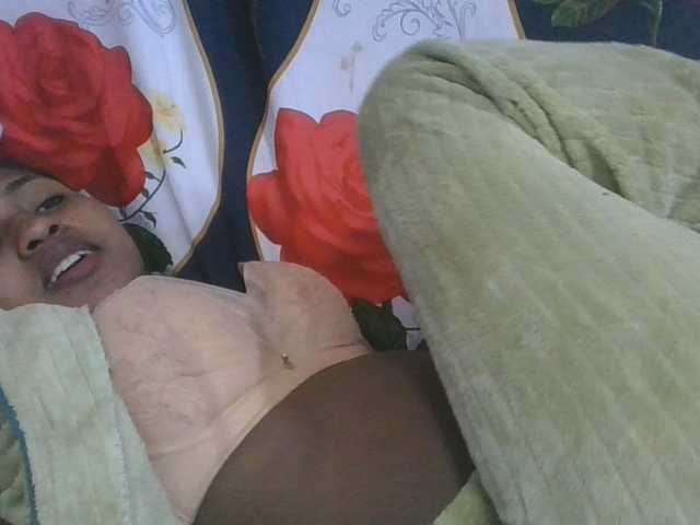 Marinah1a live cam on BongaCams