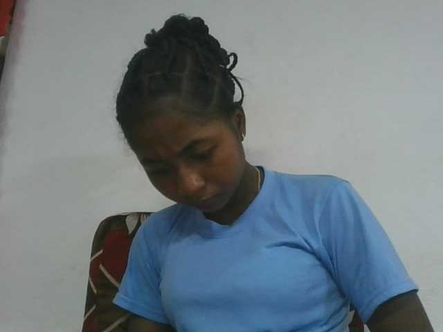 Marinah1a live cam on BongaCams