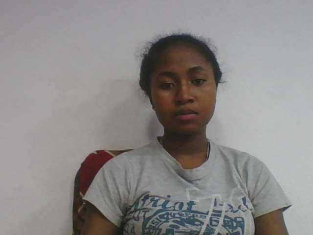 Marinah1a live cam on BongaCams
