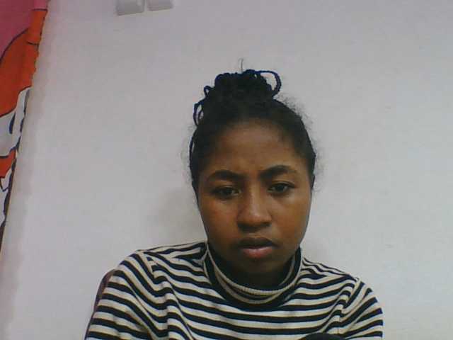 Marinah1a live cam on BongaCams