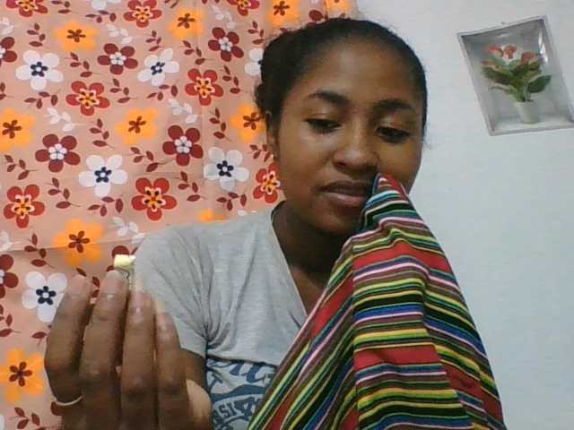 Marinah1a live cam on BongaCams