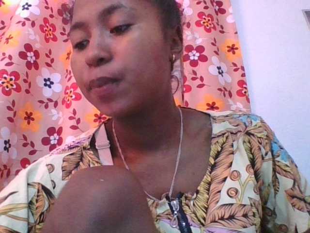 Marinah1a live cam on BongaCams