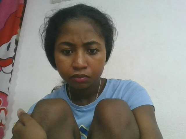 Marinah1a live cam on BongaCams