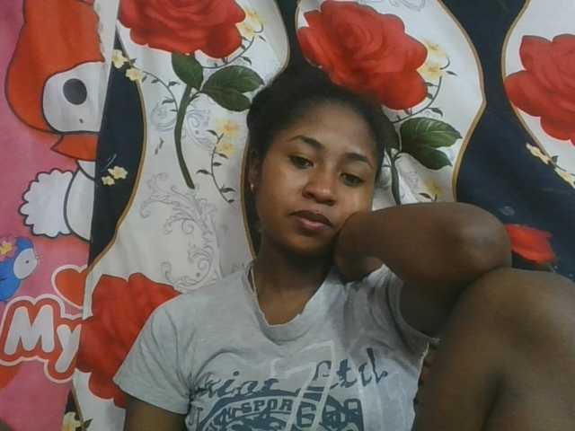 Marinah1a live cam on BongaCams