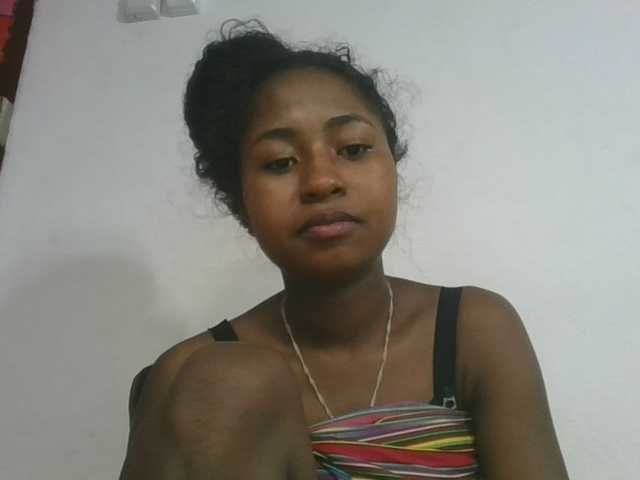 Marinah1a live cam on BongaCams