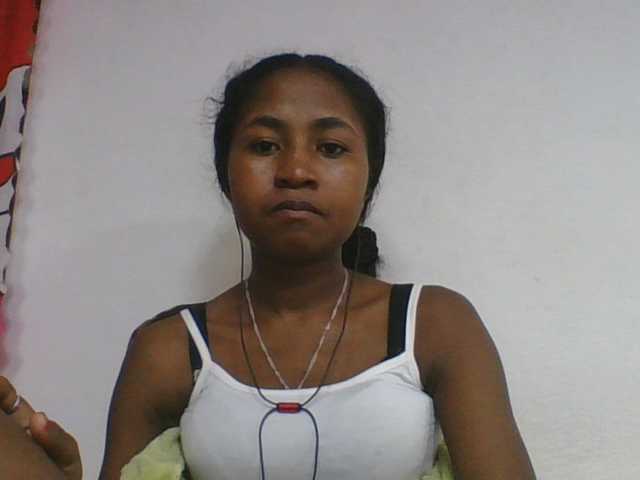 Marinah1a live cam on BongaCams
