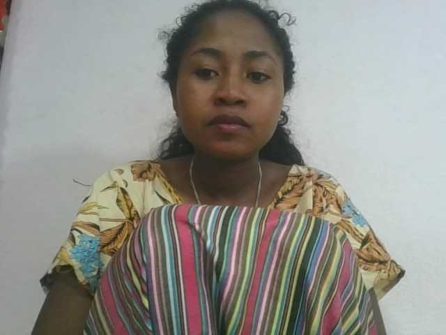 Marinah1a live cam on BongaCams
