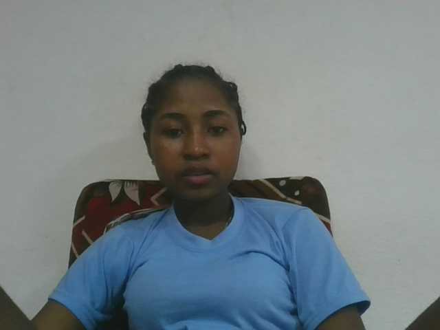 Marinah1a live cam on BongaCams