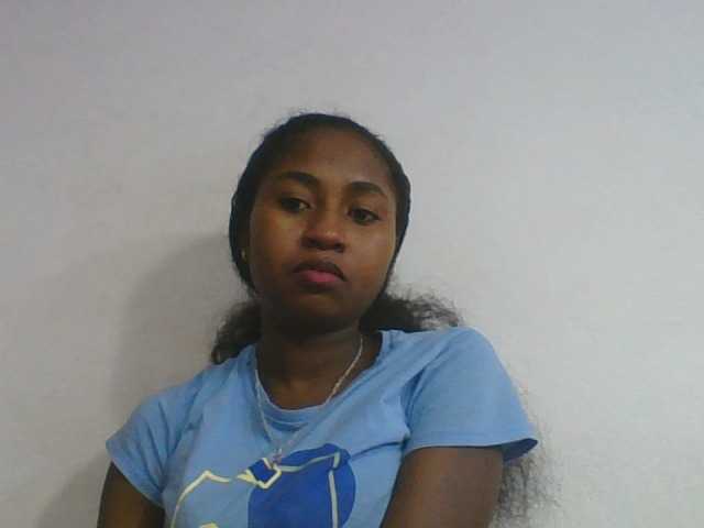 Marinah1a live cam on BongaCams