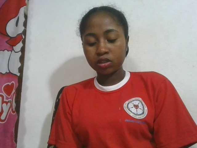 Marinah1a live cam on BongaCams