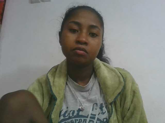Marinah1a live cam on BongaCams