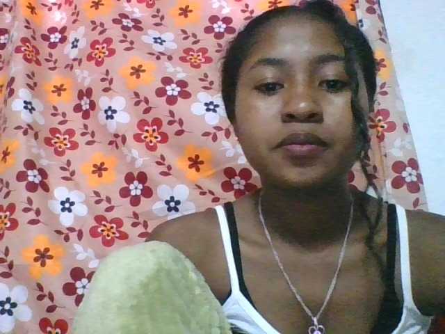 Marinah1a live cam on BongaCams