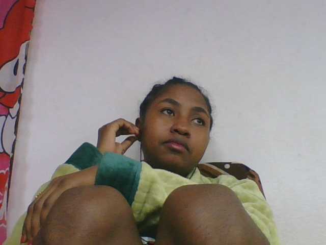 Marinah1a live cam on BongaCams