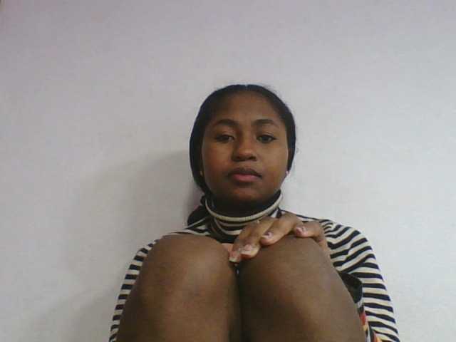 Marinah1a live cam on BongaCams