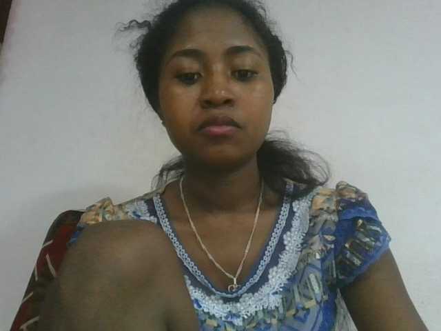 Marinah1a live cam on BongaCams