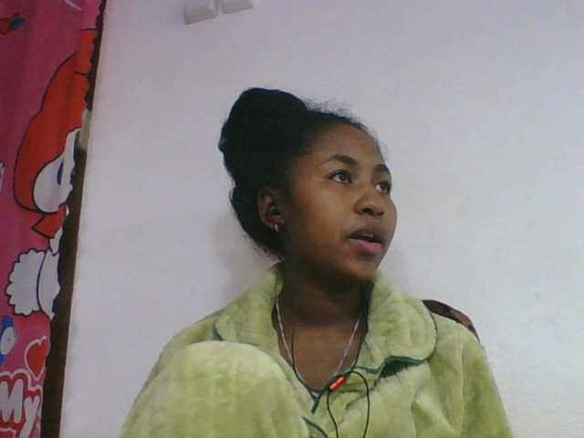 Marinah1a live cam on BongaCams