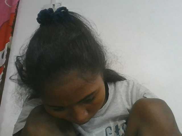 Marinah1a live cam on BongaCams