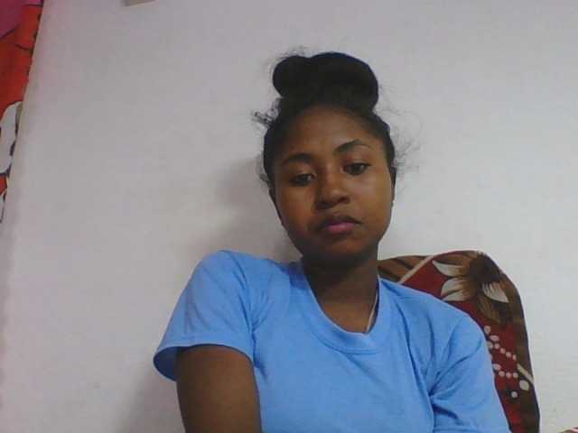 Marinah1a live cam on BongaCams