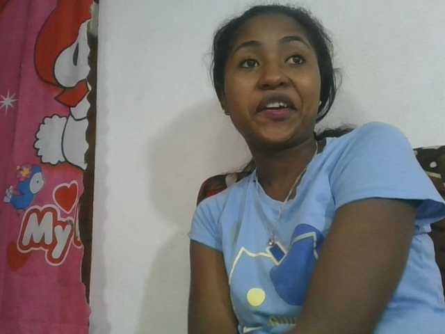 Marinah1a live cam on BongaCams