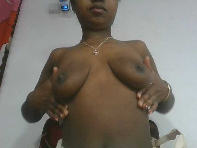 Marinah1a live cam on BongaCams