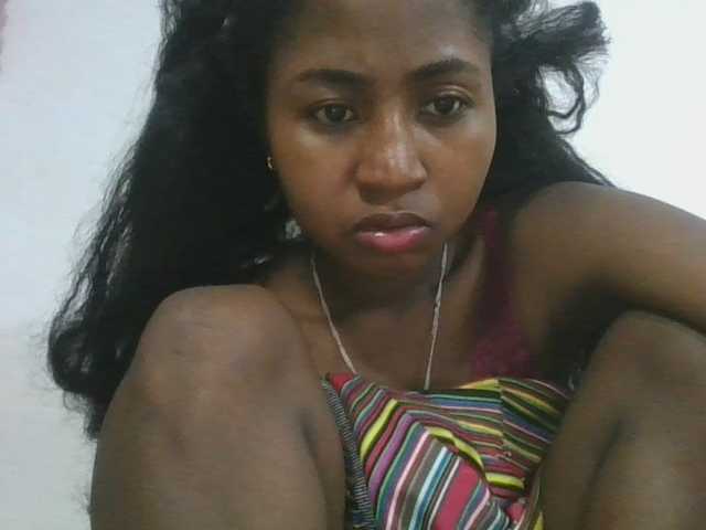 Marinah1a live cam on BongaCams