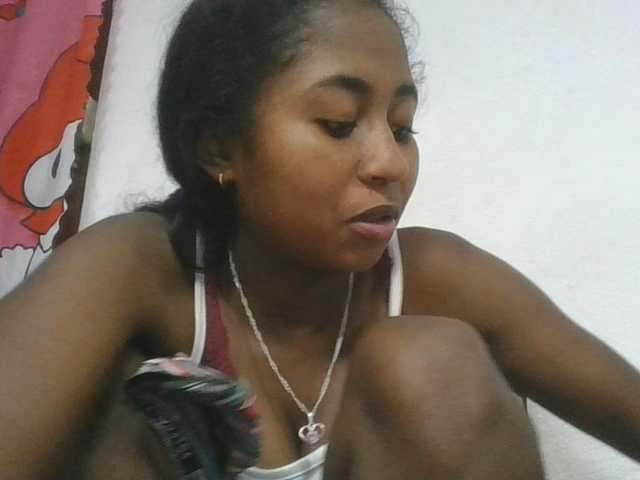 Marinah1a live cam on BongaCams