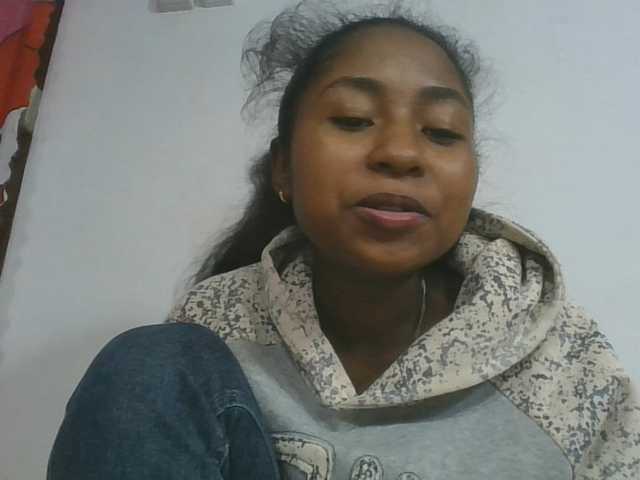 Marinah1a live cam on BongaCams