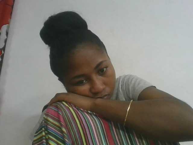 Marinah1a live cam on BongaCams