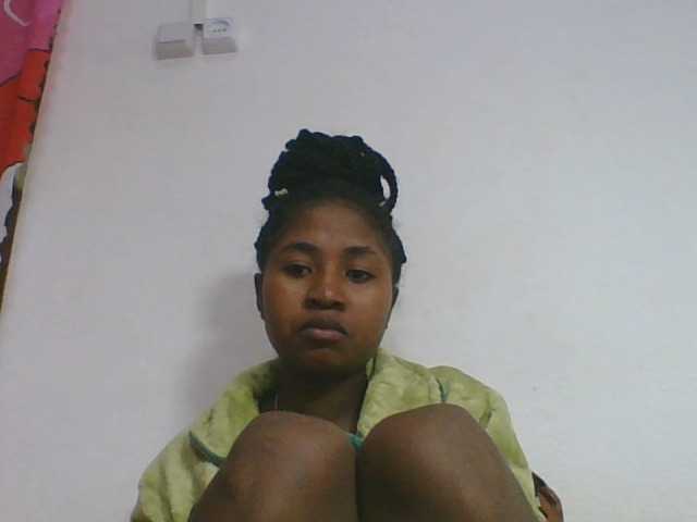 Marinah1a live cam on BongaCams