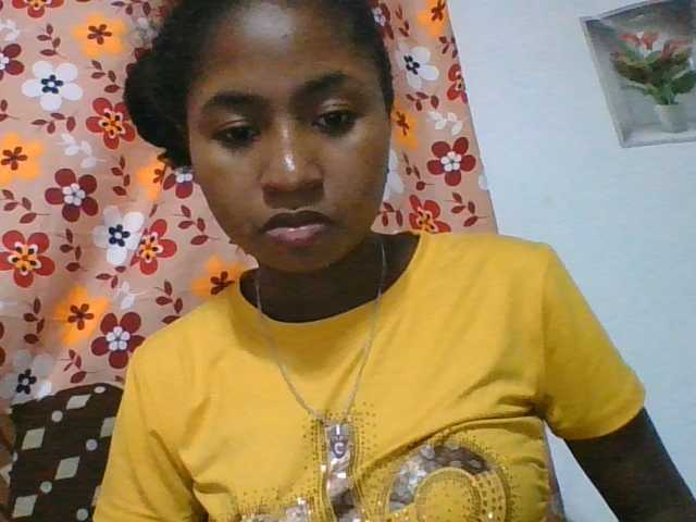 Marinah1a live cam on BongaCams