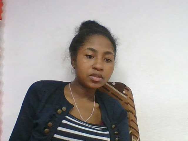 Marinah1a live cam on BongaCams