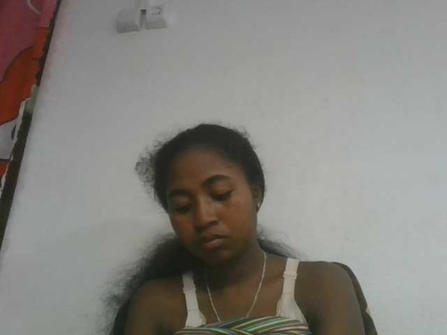 Marinah1a live cam on BongaCams