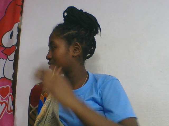Marinah1a live cam on BongaCams