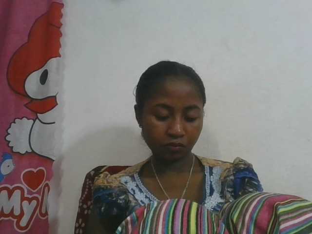 Marinah1a live cam on BongaCams