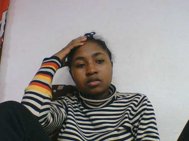 Marinah1a live cam on BongaCams