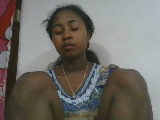 Marinah1a live cam on BongaCams