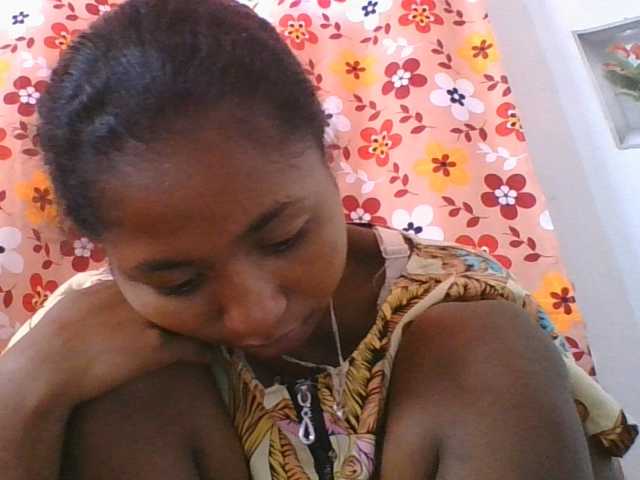 Marinah1a live cam on BongaCams