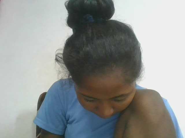 Marinah1a live cam on BongaCams