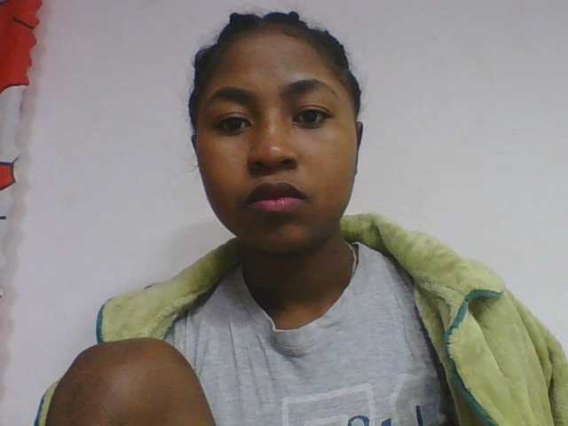 Marinah1a live cam on BongaCams