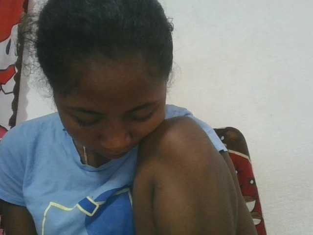 Marinah1a live cam on BongaCams