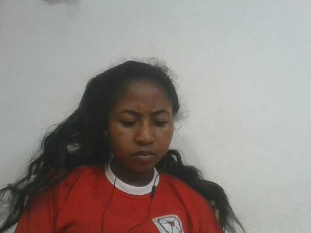 Marinah1a live cam on BongaCams