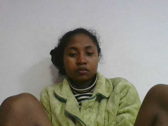Marinah1a live cam on BongaCams