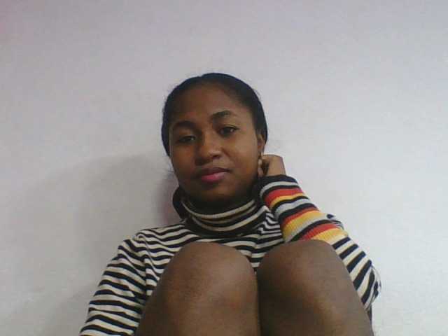 Marinah1a live cam on BongaCams